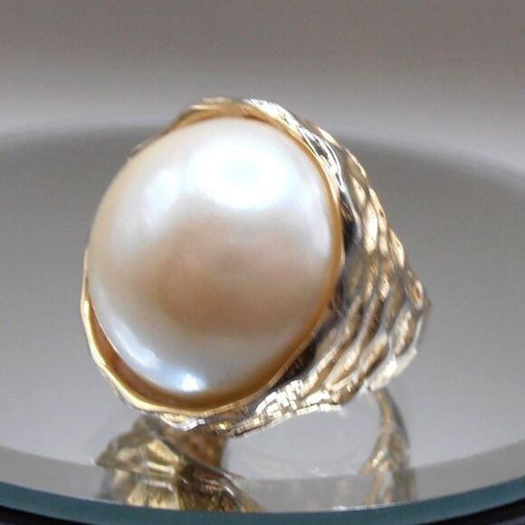 VTG 18K G.E. Faux Pearl Ring Size 5 Gold Electroplate Statement - Picture 4 of 5